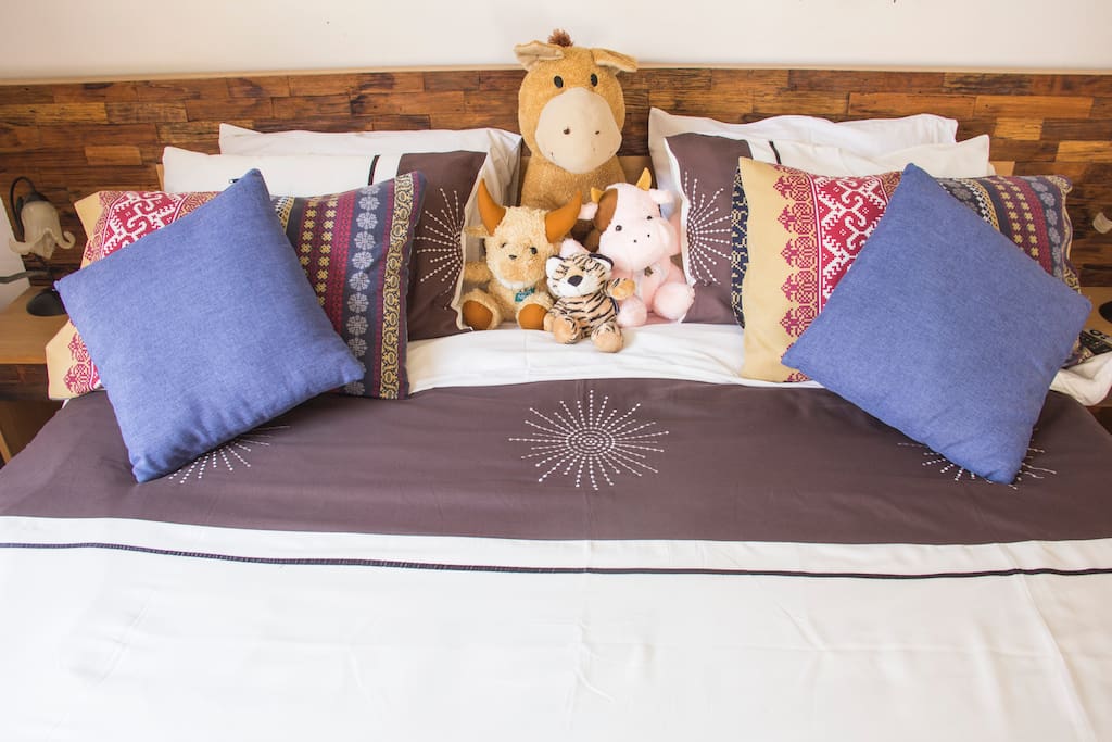 Kingsize Bed