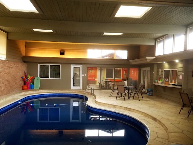 Airbnb De Motte Vacation Rentals Places To Stay Indiana