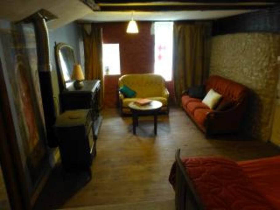 La Chapelle living/bedroom