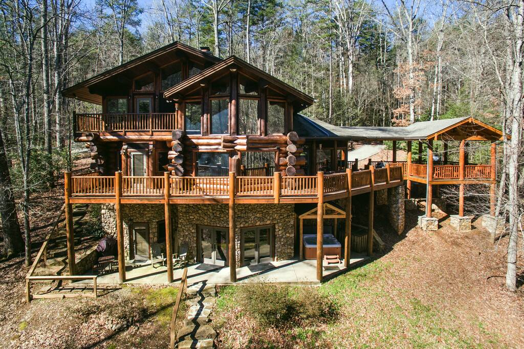 A Toccoa Riverfront Log Home - Aska Adventure Area ...