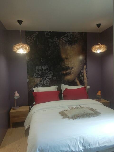 Au Passe Compound, air-conditioned chalet in the woods