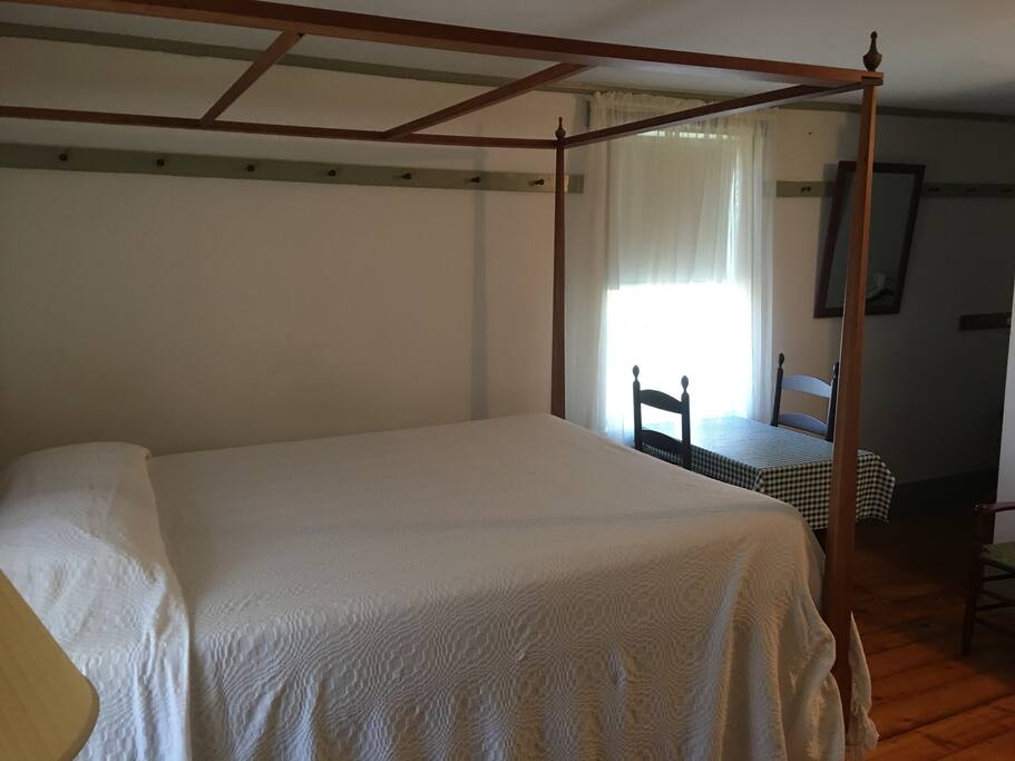 Original Shaker Architecture and reproduction Shaker Furniture