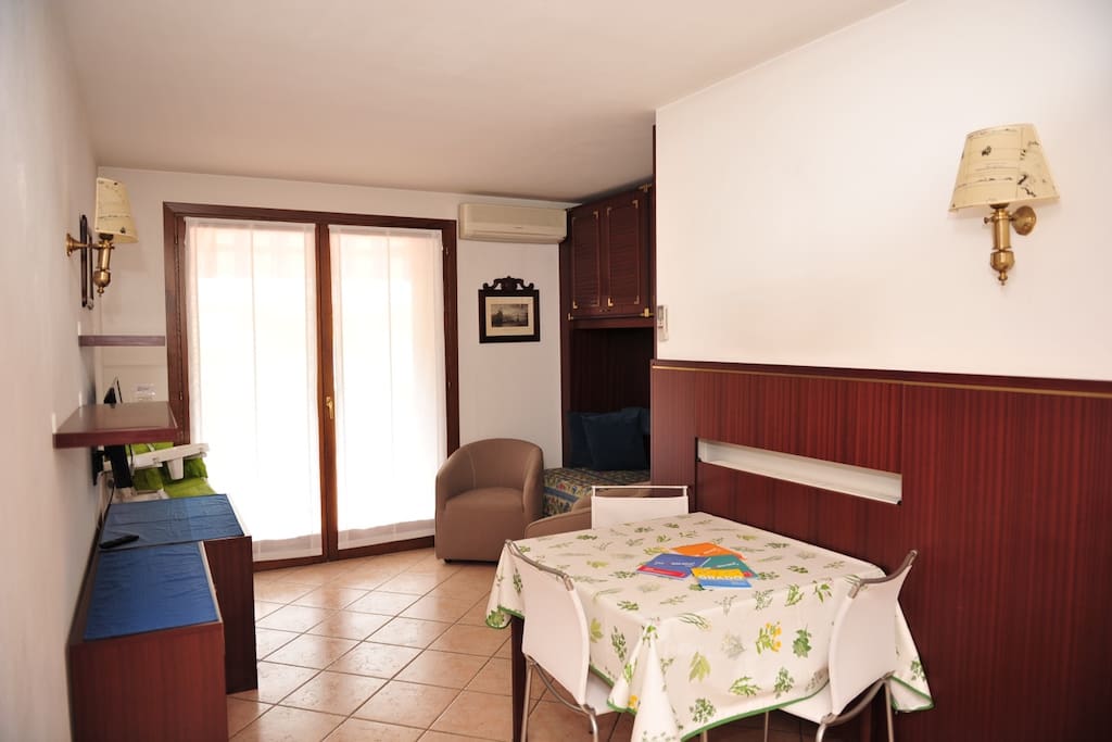 Living room (I)