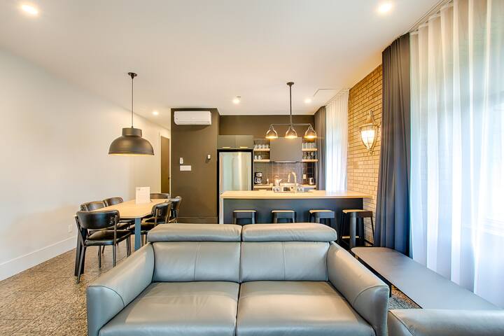 G101 – Lofts de la Gare – Par Les Lofts Vieux-QC gallery image 3