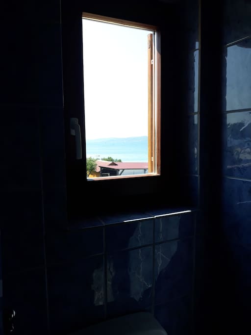 Pogled iz kupaonice