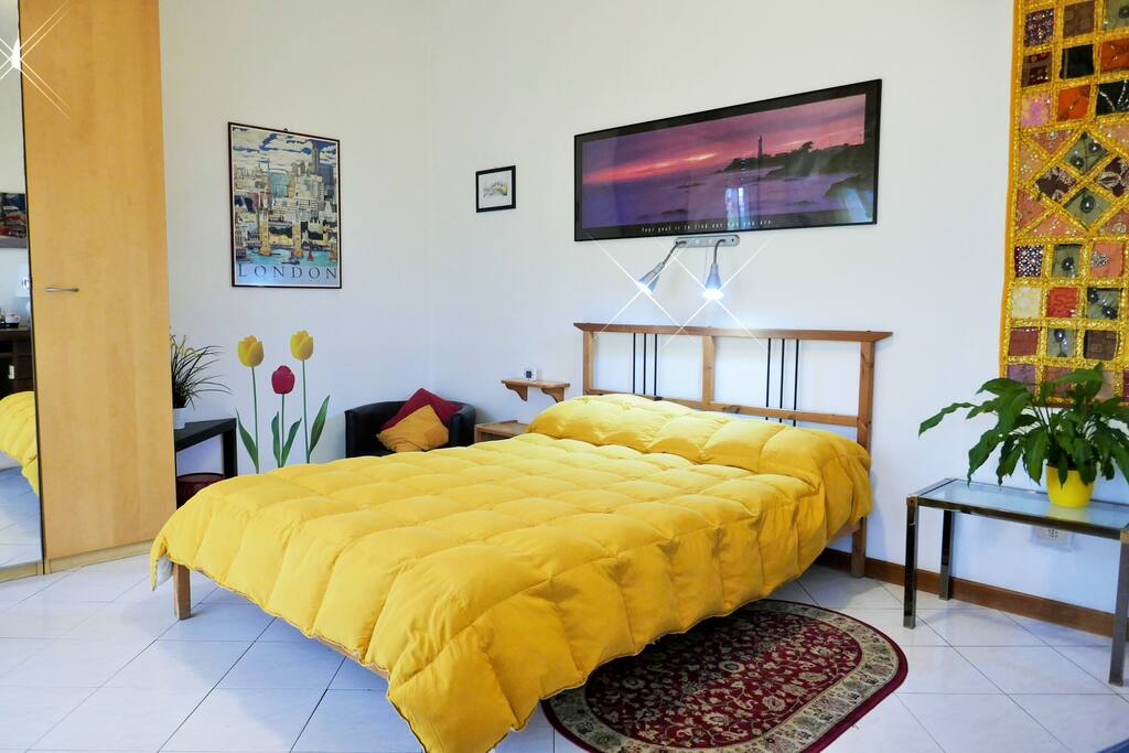 The bedroom (north side)