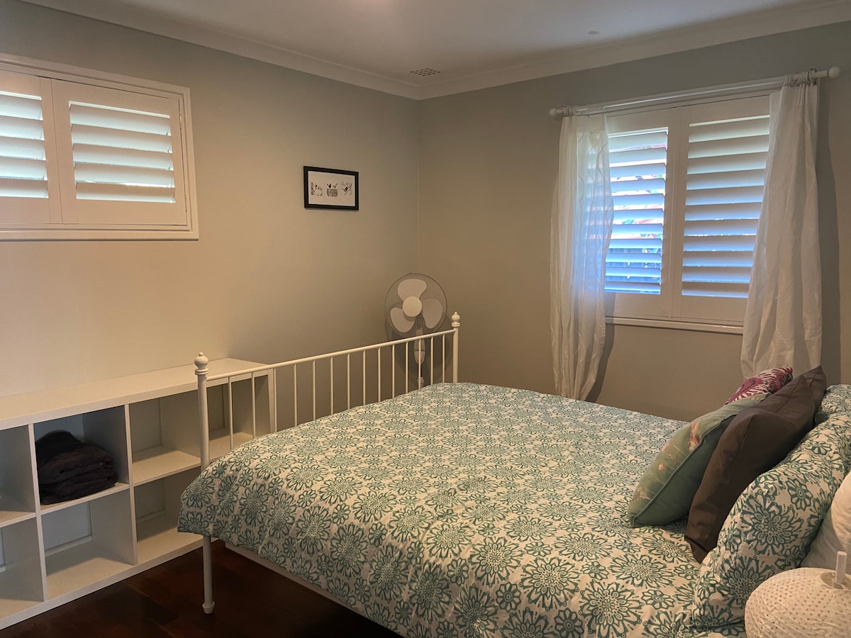 Spavaća soba 3 s bračnim krevetom. 