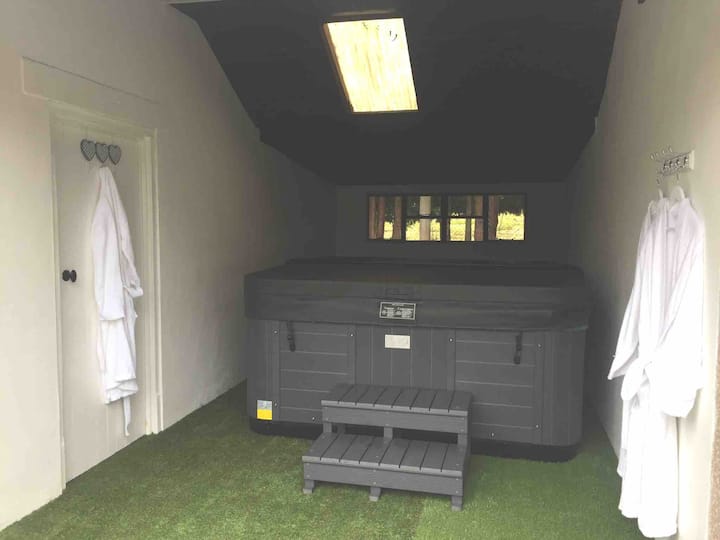 10 Best Airbnbs With Hot Tub In Fermanagh, UK Updated 2024 Trip101