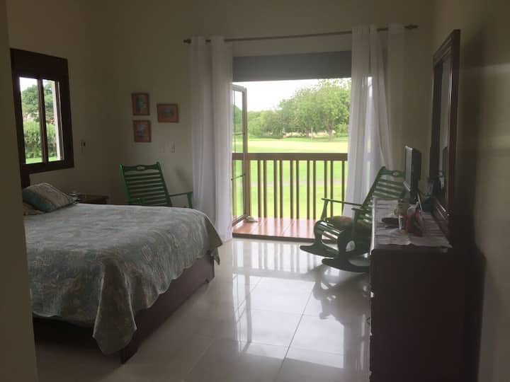 Metro Country Club - Fully furnished 2BR/2BA Apt.