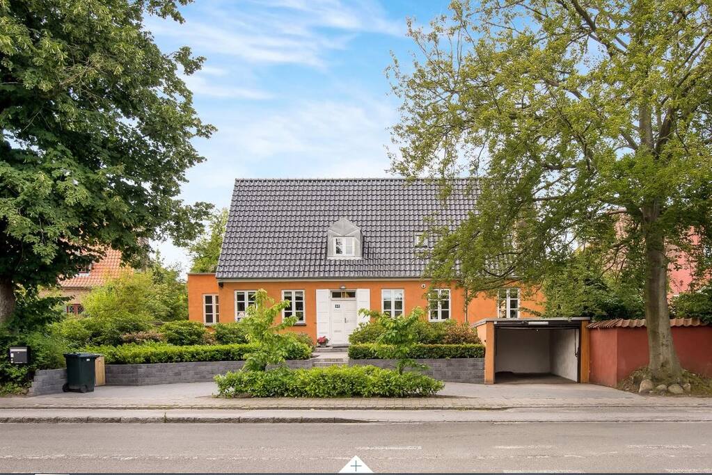 Charming house with all modern facilities