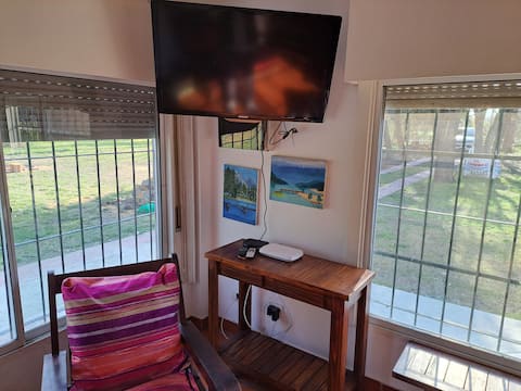 Top Airbnb: Entire Country House, Large Park, Swimming Pool, Grill in Partido De Exaltación De La Cruz