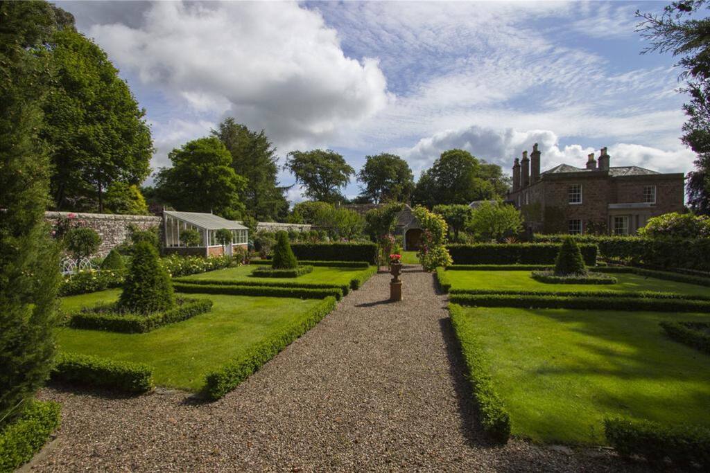 Gorgeous walled garden