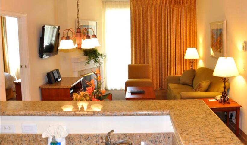 Premium Vegas Resort 2 BR, Balcony, Pool, Fitness gallery image 3