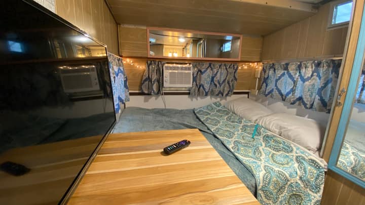 1969 Shasta Camper Cottage w/AC cover photo