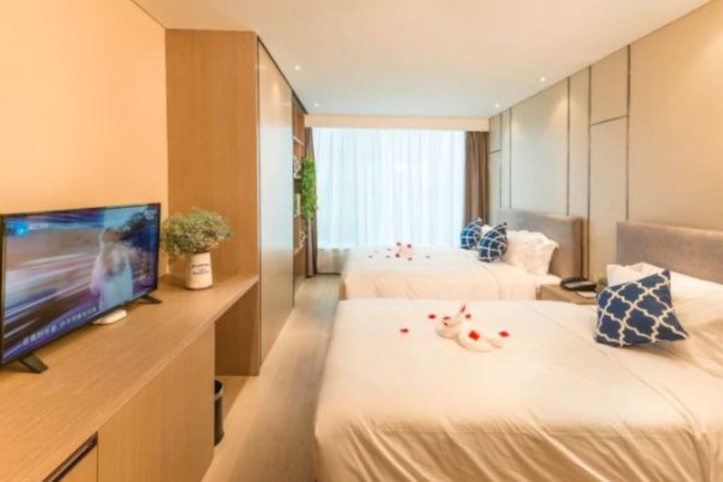 Same type of room, same quality, slight difference of furniture