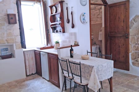 Traditional White House in Center