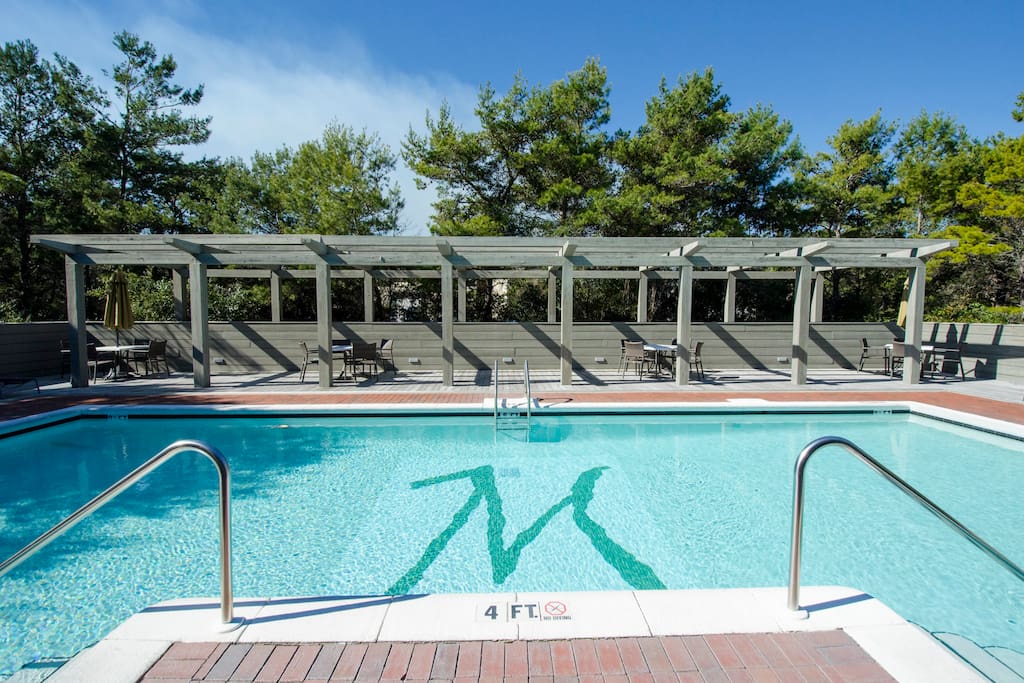 Pool, Resort, Swimming Pool, Water, Bench