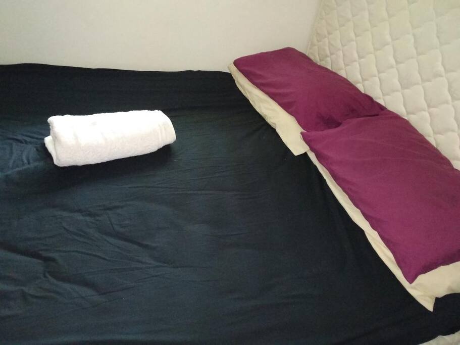Queen size bed