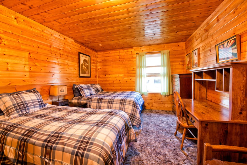 Second bedroom also has ensuite full bathroom and a twin and double bed with large closet.
