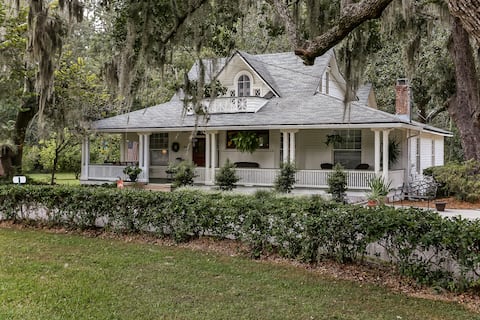 Gorgeous circa 1875 Plantation House (in city)