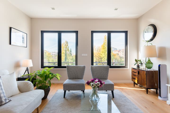 Bright, Charming and Elegant in the Heart of Lisbon