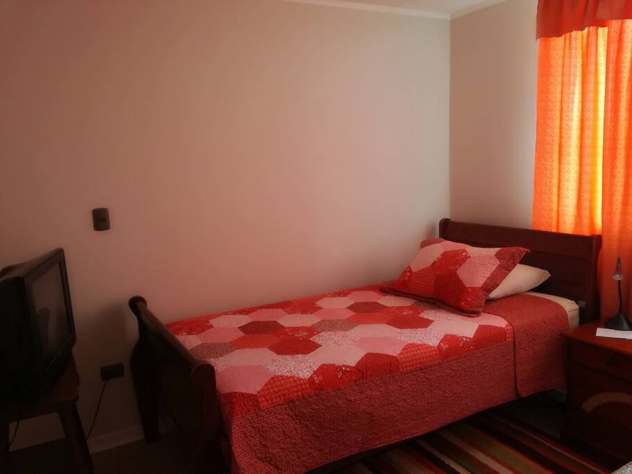 La habitación cuenta con llave para tu mayor seguridad.