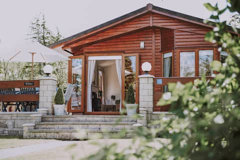 The Walled Garden Lodges, Maple Lodge