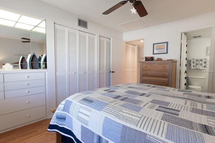 غرفة النوم 2