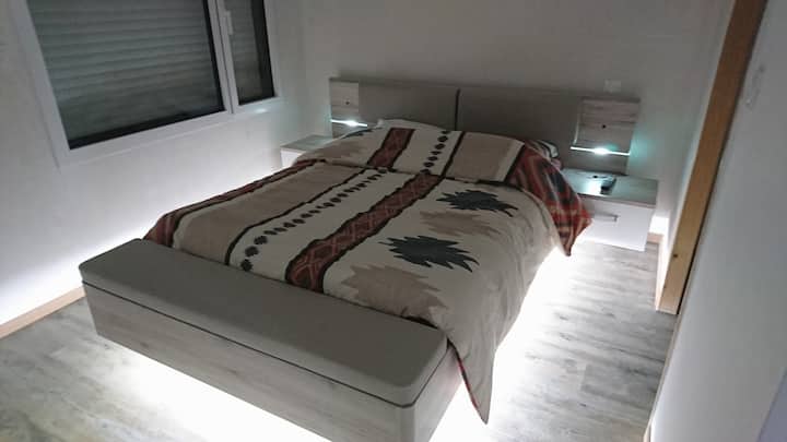 جناح رئيسي بدش وغرفة ملابس 