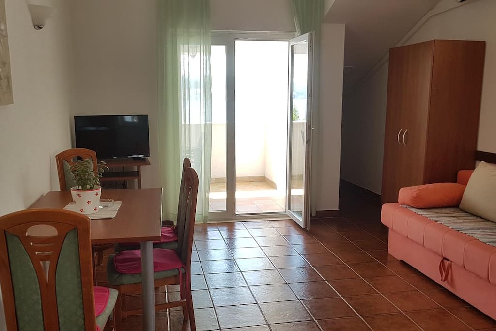 Living room, Surface: 12 m²