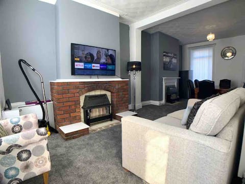 Top Airbnb: 💎✨Amazing Stylish House 🏡(Everton & Anfield)⚽️🏆 in County