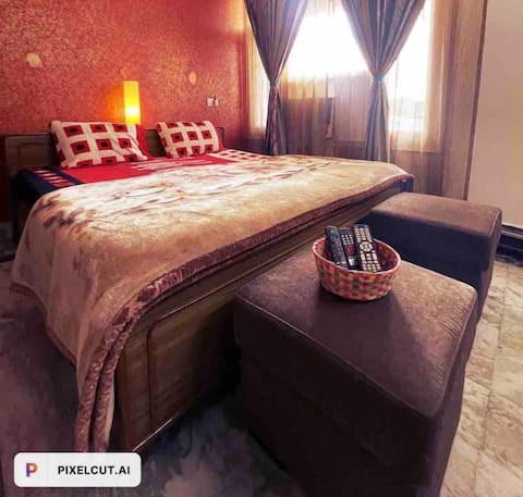 Private 1 BHK @ Vohra’s Mansion