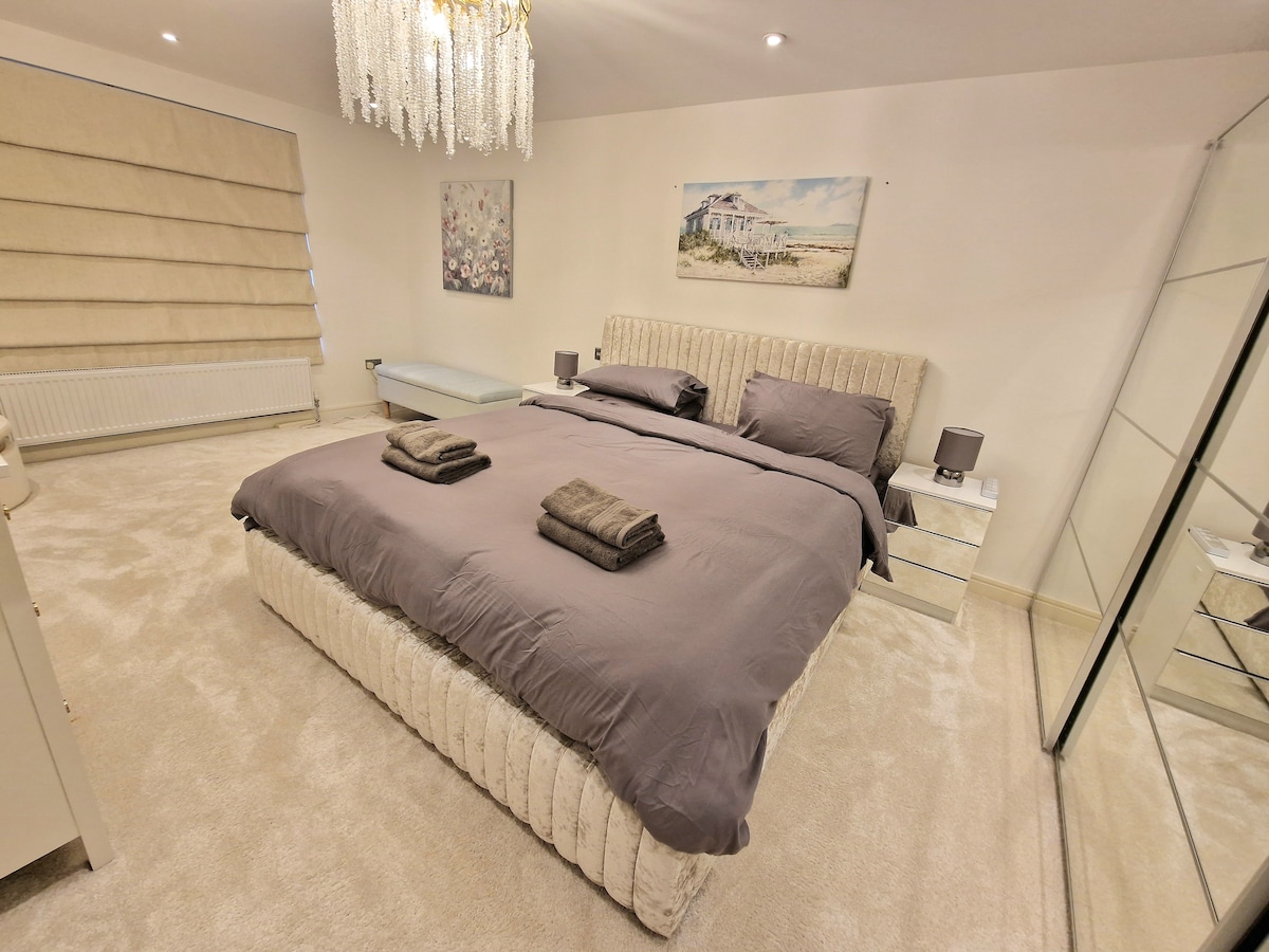 1 Bedroom Luxury Flat with free Parking - London - Flats for Rent in Greater London, England, United Kingdom - Airbnb 1 Bedroom Luxury Flat with free Parking - London - Flats for Rent in Greater London, England, United Kingdom - Airbnb
