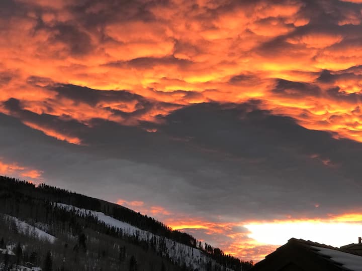 Heart of Vail Village 3 Bedroom Condo