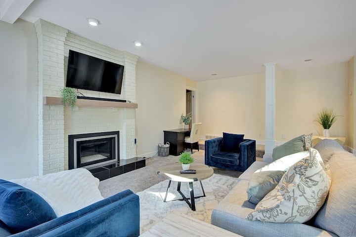 Bright Villa With All The Comforts For Your Family - サレー