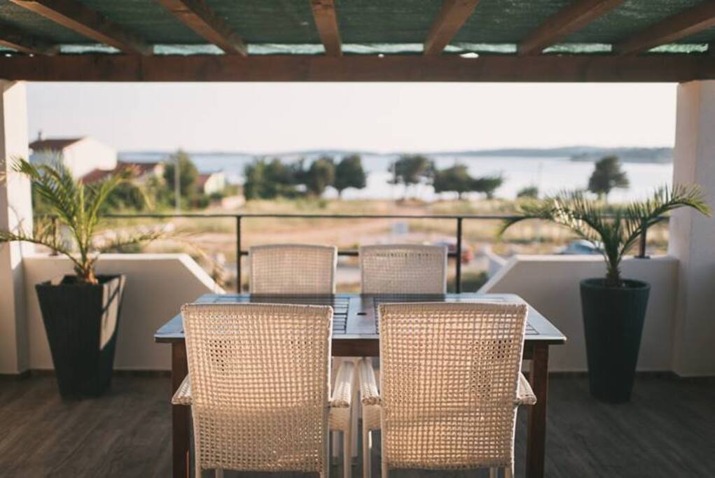 Terrasse mit Meerblick