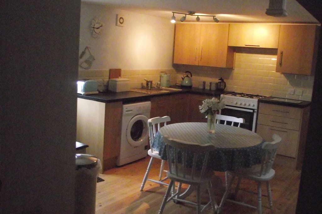 Kitchen / Dining area