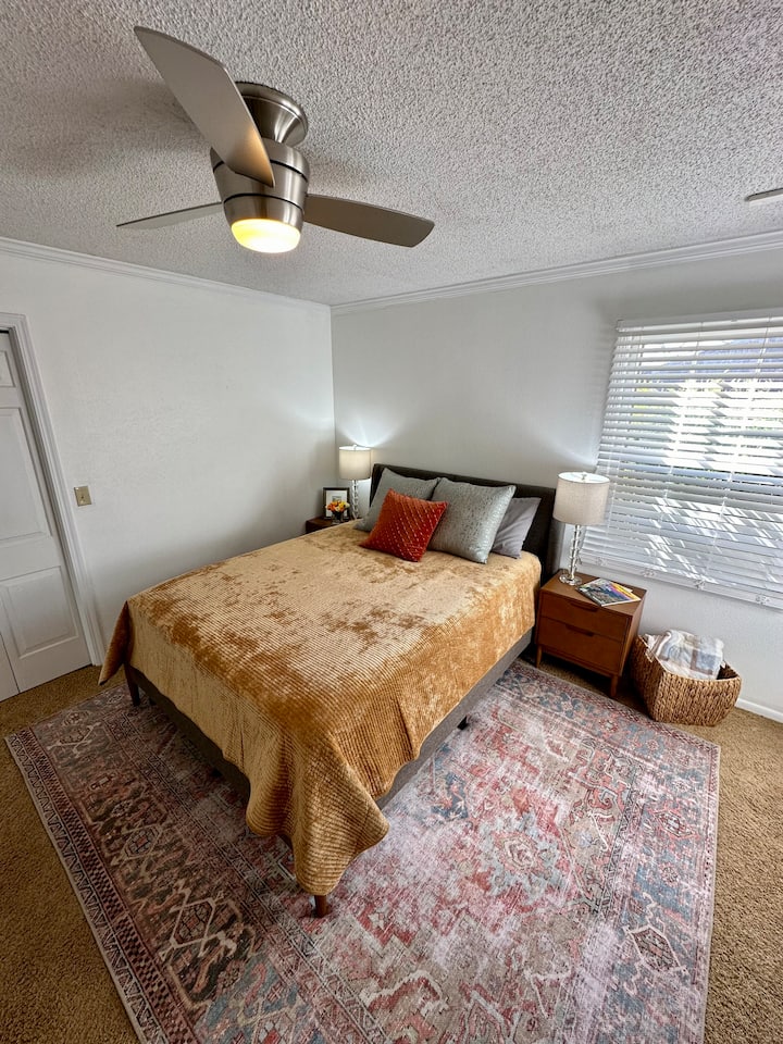 Suitë "Queen" me banjë/dush të plotë të bashkangjitur