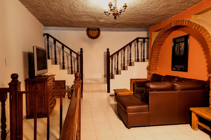 Casa Ansam, Terraza, With Parking. - Guanajuato