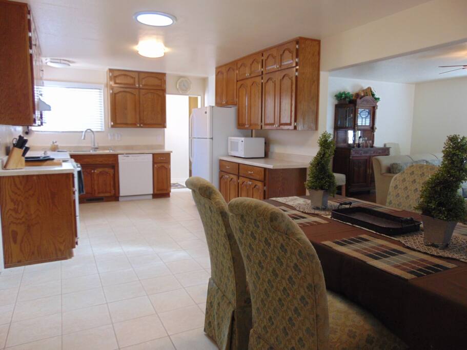 Kitchen / Dining