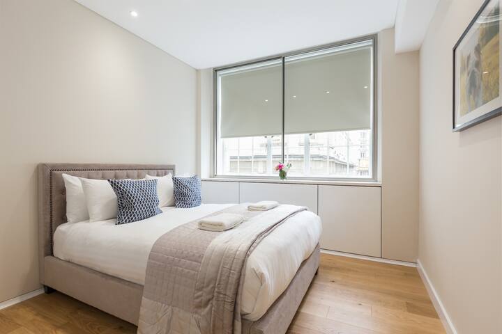 Exclusive 4Bed Retreat with A/C in Covent Garden gallery image 3