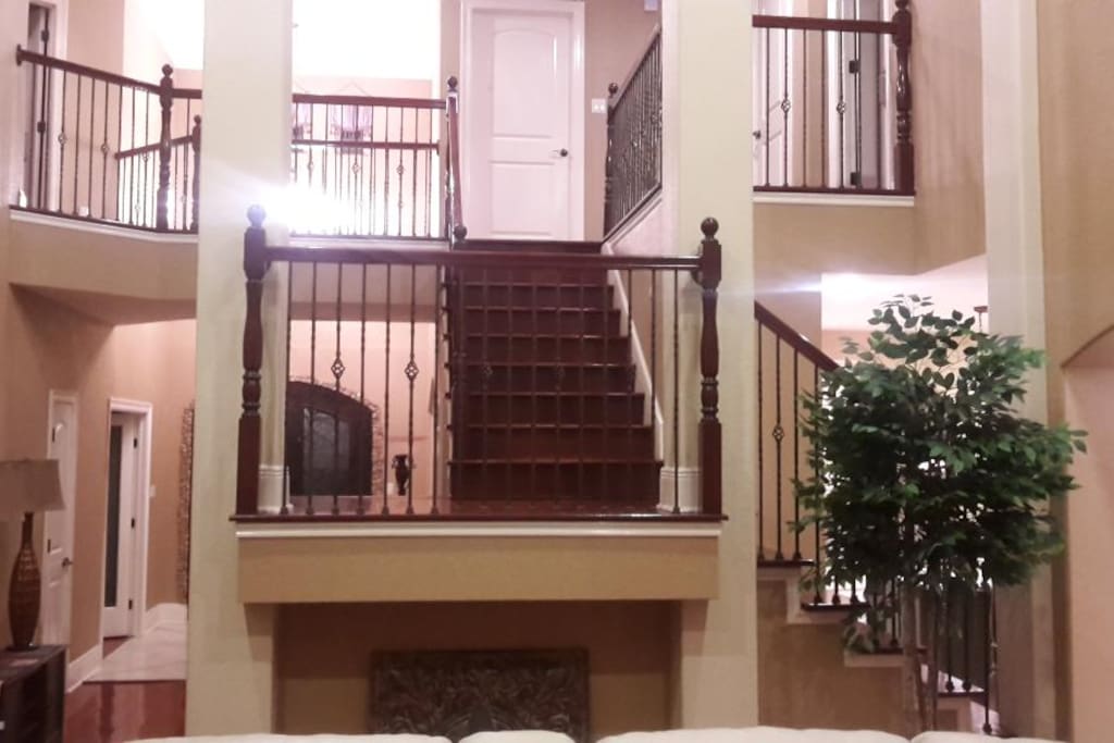 UPSTAIRS APARTMENT