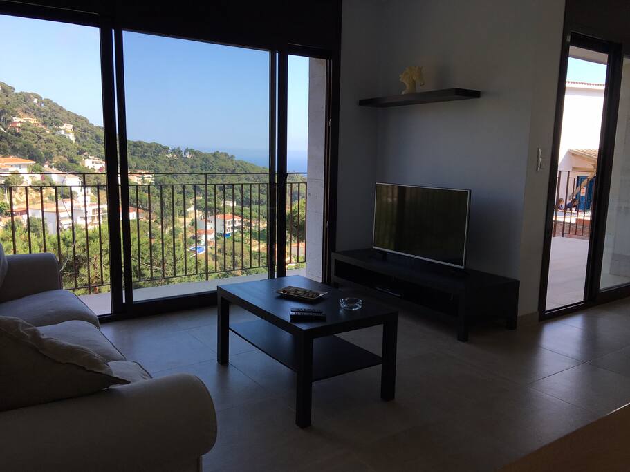 Salón con vistas al mar