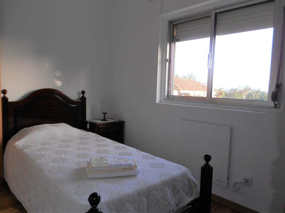Single bedroom | Quarto individual