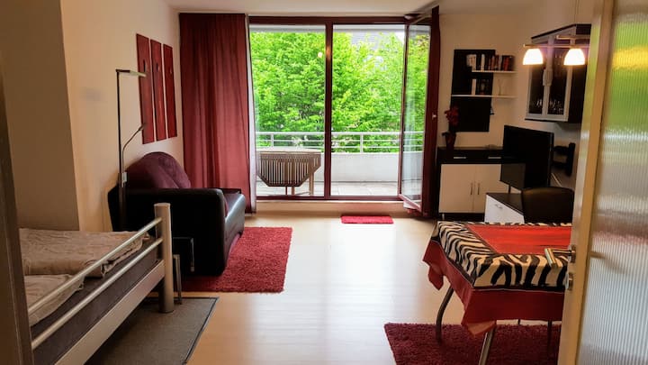 Modern And Cozy Apartment In Quiet Neighbourhood - Düsseldorf