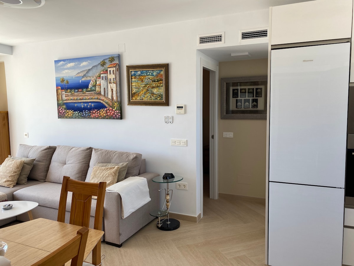 Popular Airbnb listing: Downtown apartment with a pool and views in Torremolinos