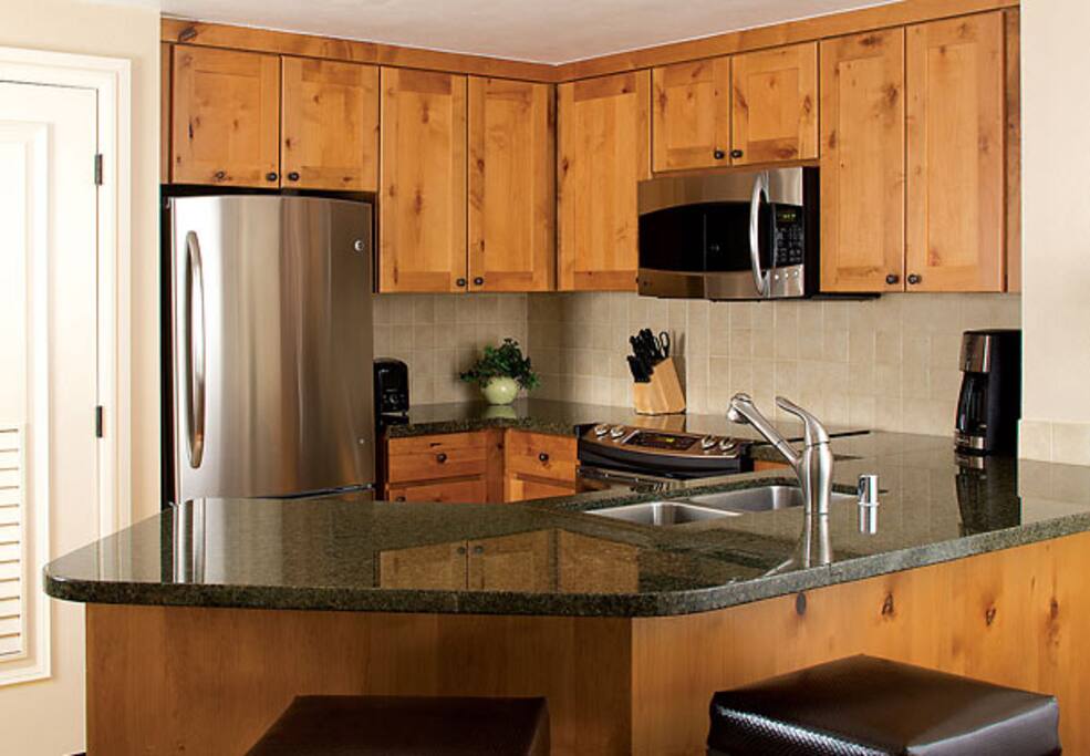 full kitchen with full washer and dryer available
