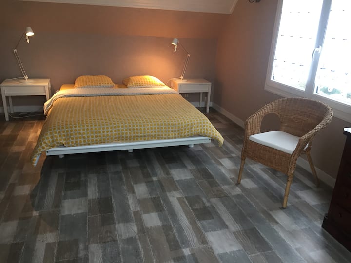Quarto no andar de cima