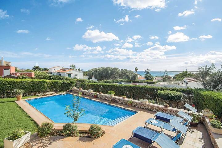 Villa Betonia – Vistas al mar y piscina privada