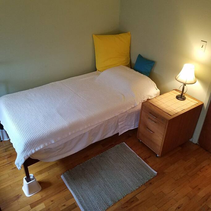 Twin Bed